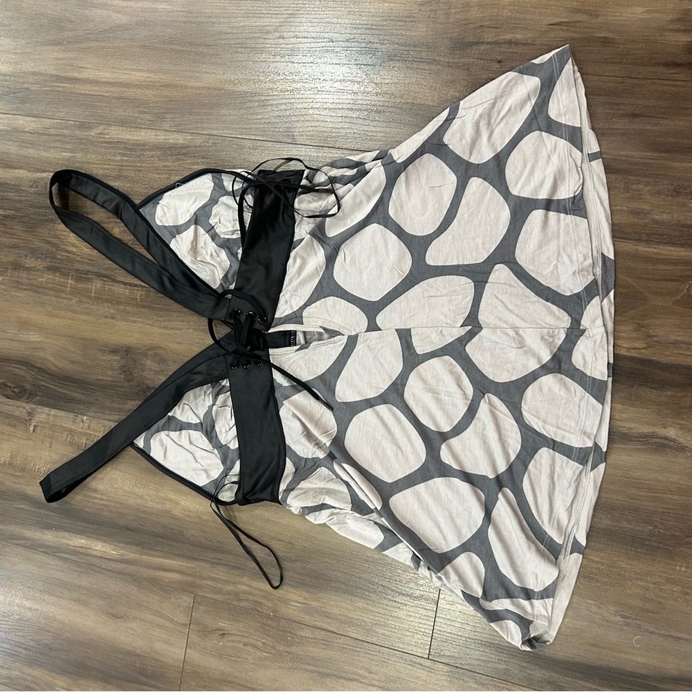 Black & White Animal Print Print Top - Picture 4 of 6